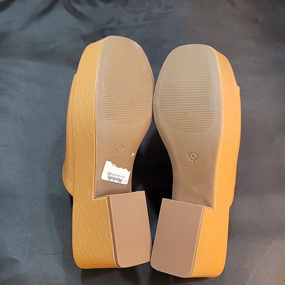 BRAND NEW KATY PERRY THE BUSY BEE SLIDE SANDALS - Picture 15 of 16